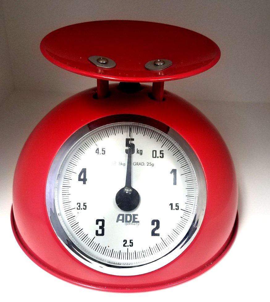 Red ADE Kitchen Scale
