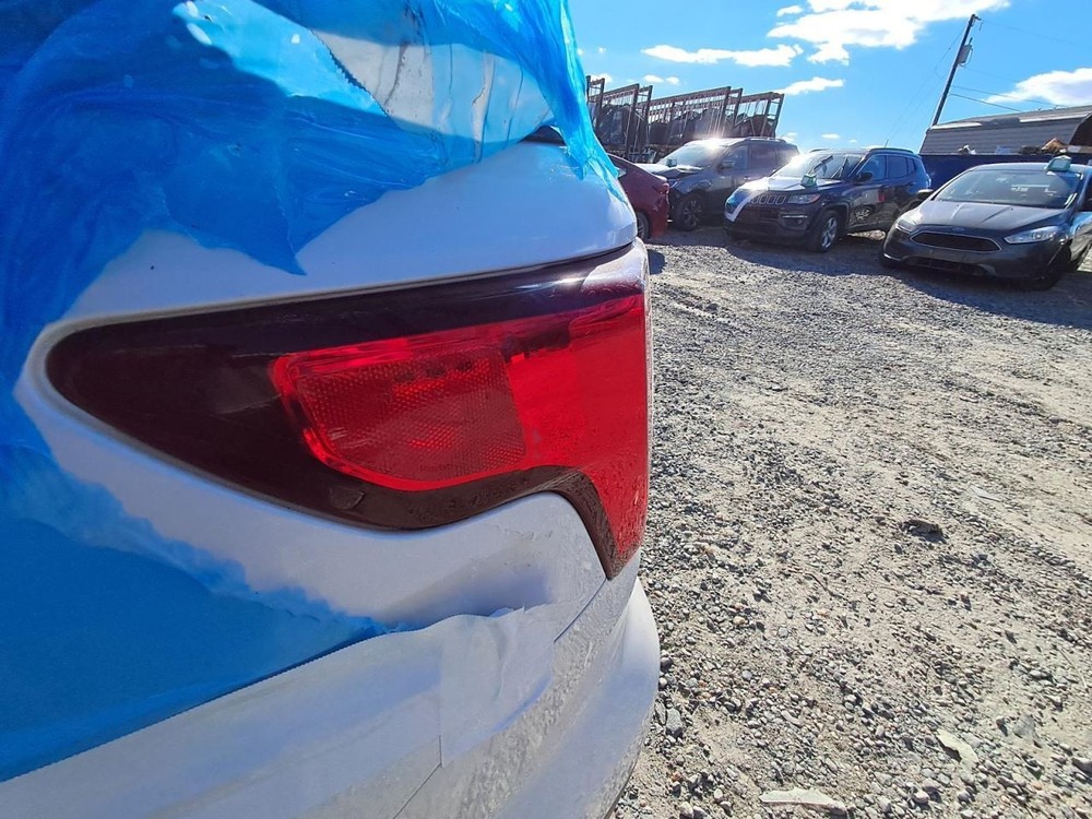 2016 Ford Explorer OEM 8 Screen Display - Used, Reprogramming Required