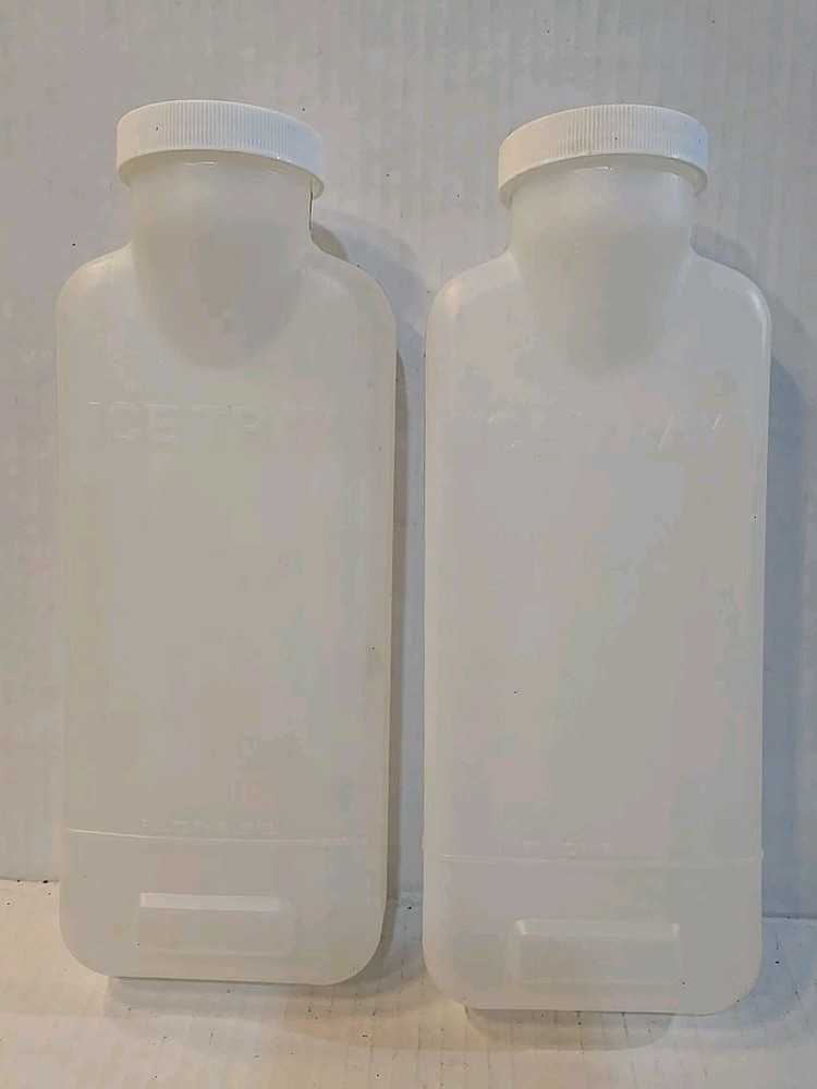 2 Vintage White Ice Cube Trays Tray With Lid Closeable Cooler Stackable