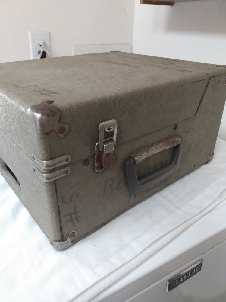 Vintage Audiotronics 300A Classroom Suitcase record player 1969 ~ Tested