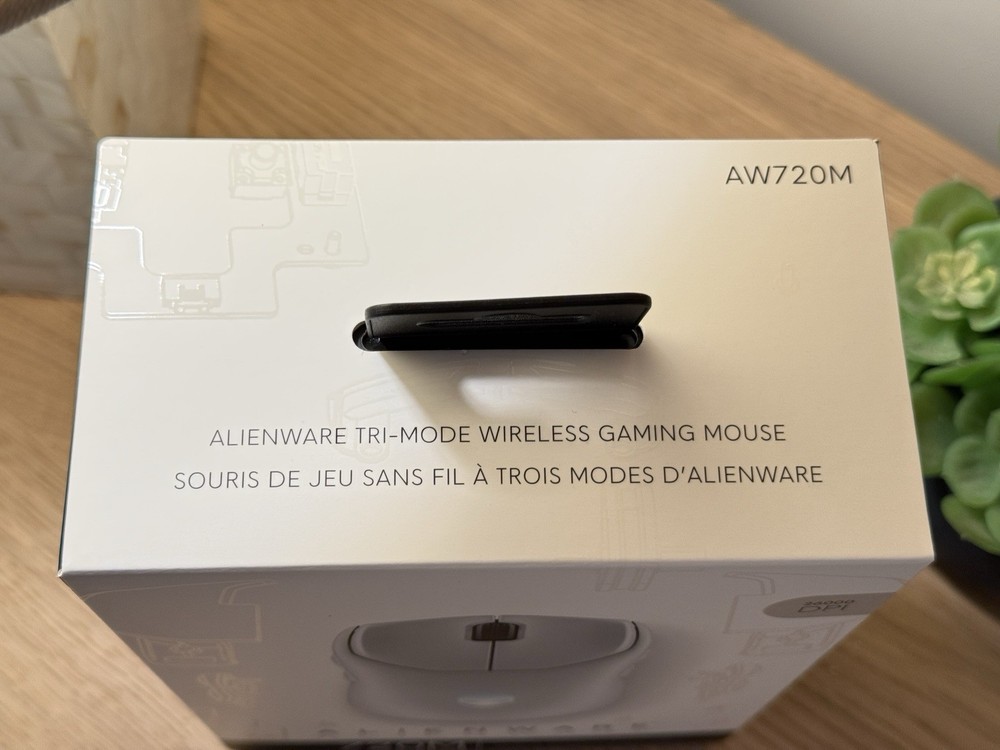 NEW Alienware Tri-Mode AW720M Wireless Gaming Mouse, Optical Sensor, Lunar Light