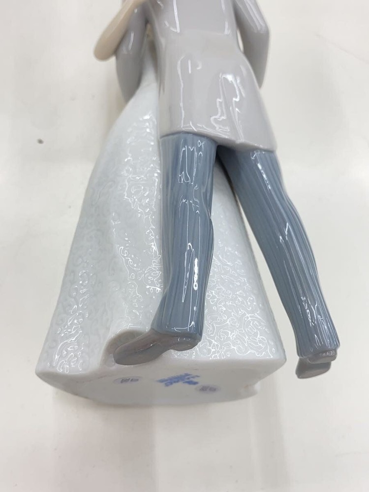 Lladro Interior Goods 8107 Used