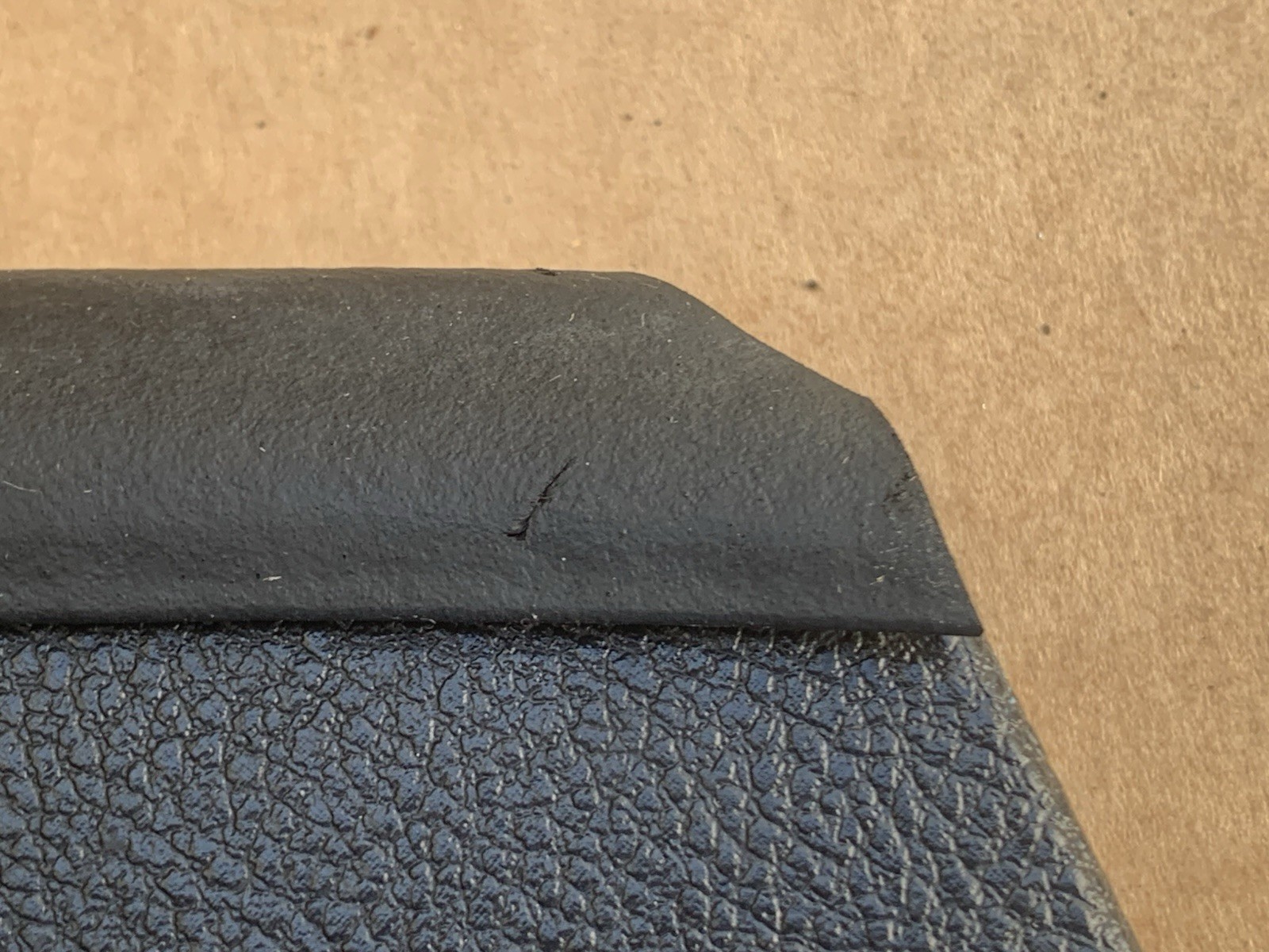 2006-2009 OEM Pontiac G6 Convertible Top Tonneau Cover Rear Boot Lid -chipped