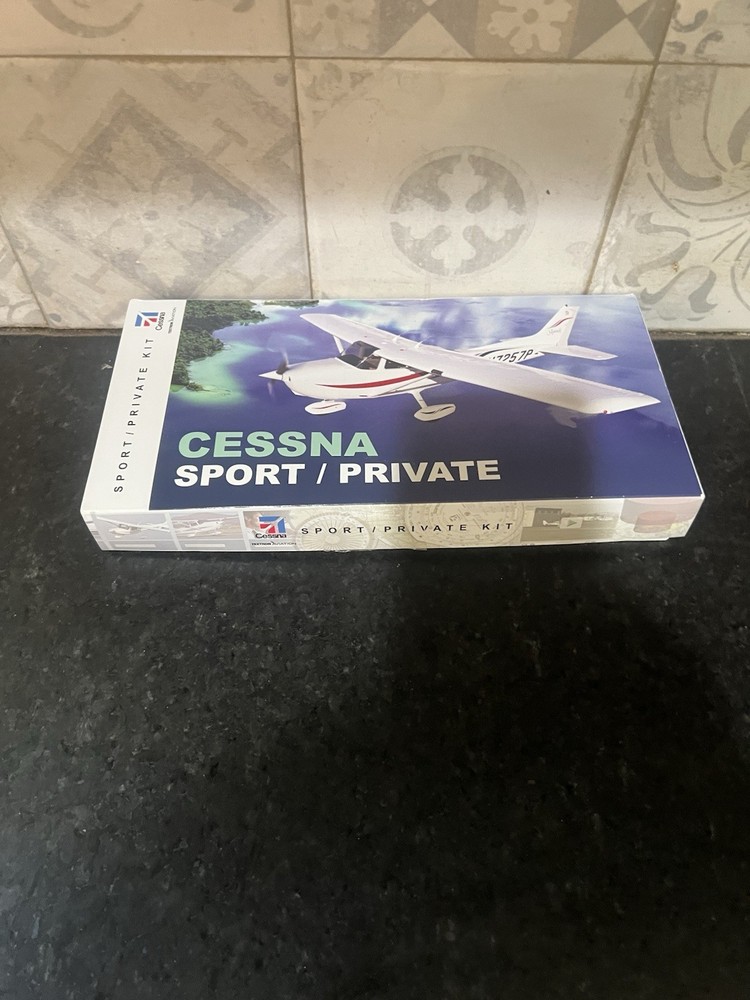 Cessna Sport/Private Pilot Kit with Logbook, Plotter, E6B & Course Access