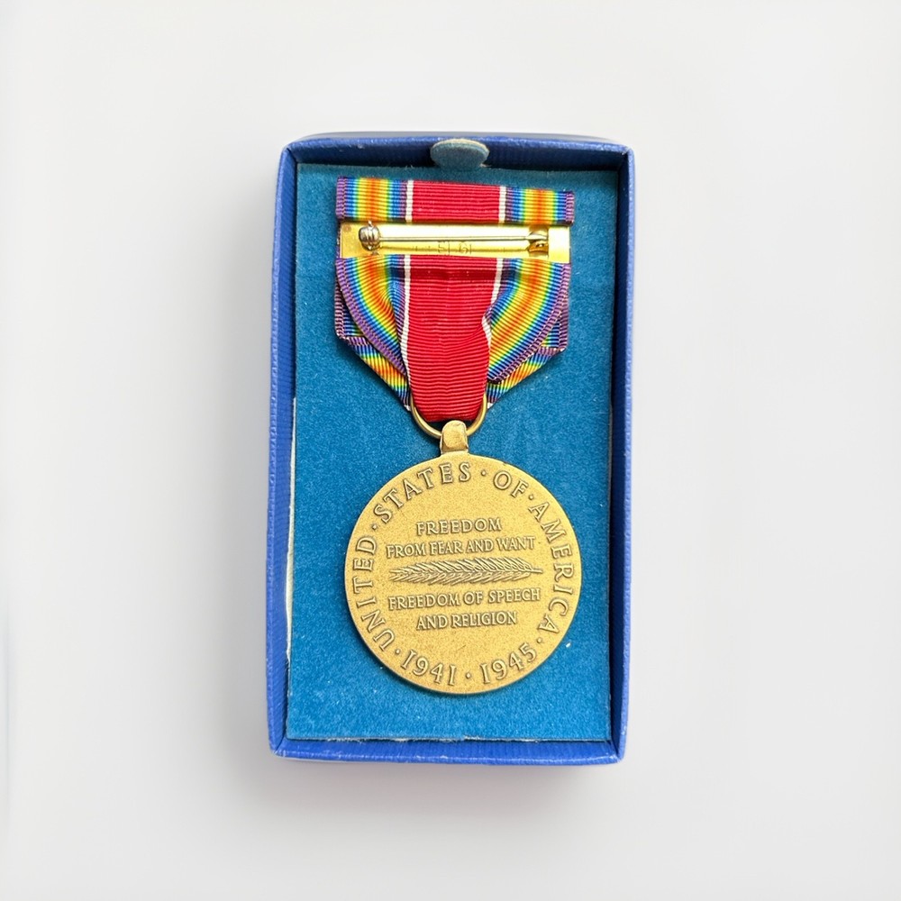 WW2 Medal With Issued Box