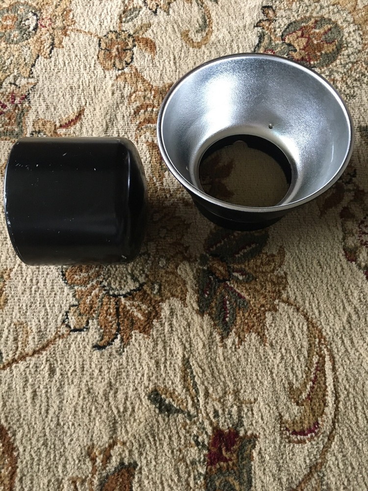 Speedotron Black Line 7in Reflector and Cap