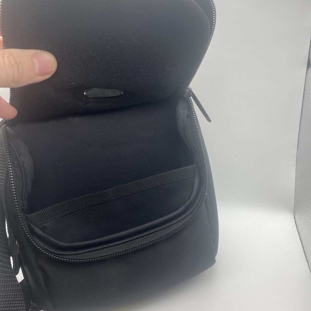 Case Logic CD Case Black Nylon Carrying Case w/Handle And Strap