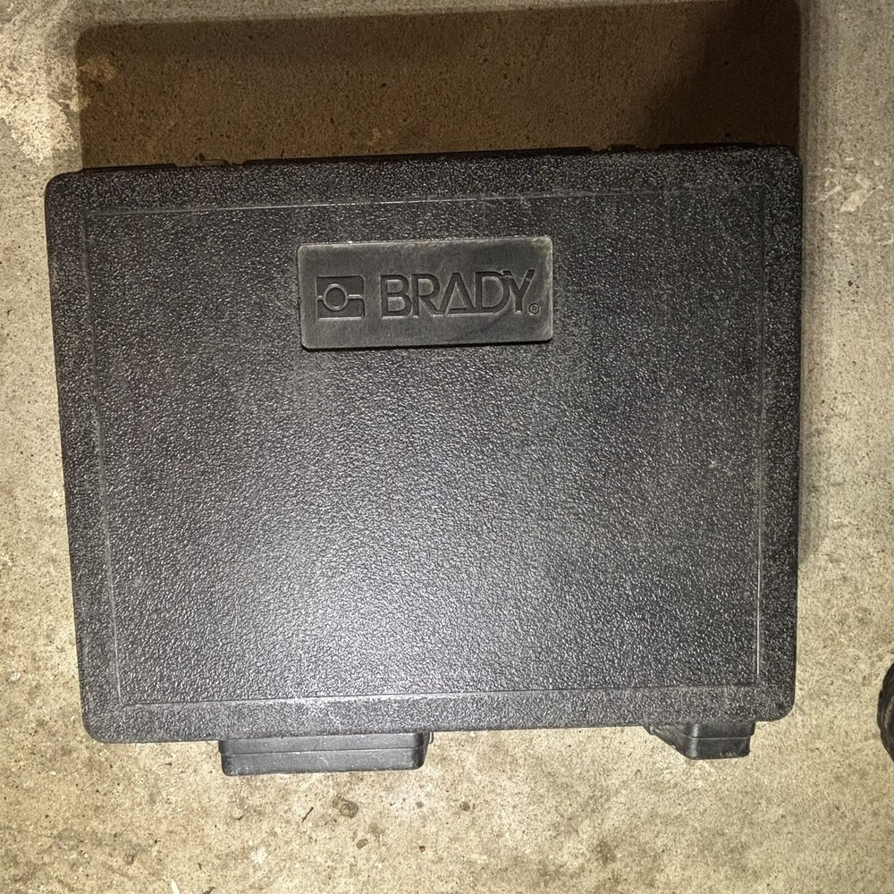 Brady Bradymarker XC Plus Printer in Case w/ Brady Printing Roll