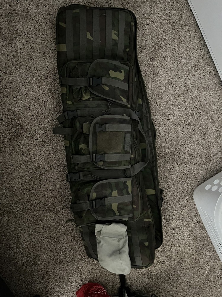 airsoft gun