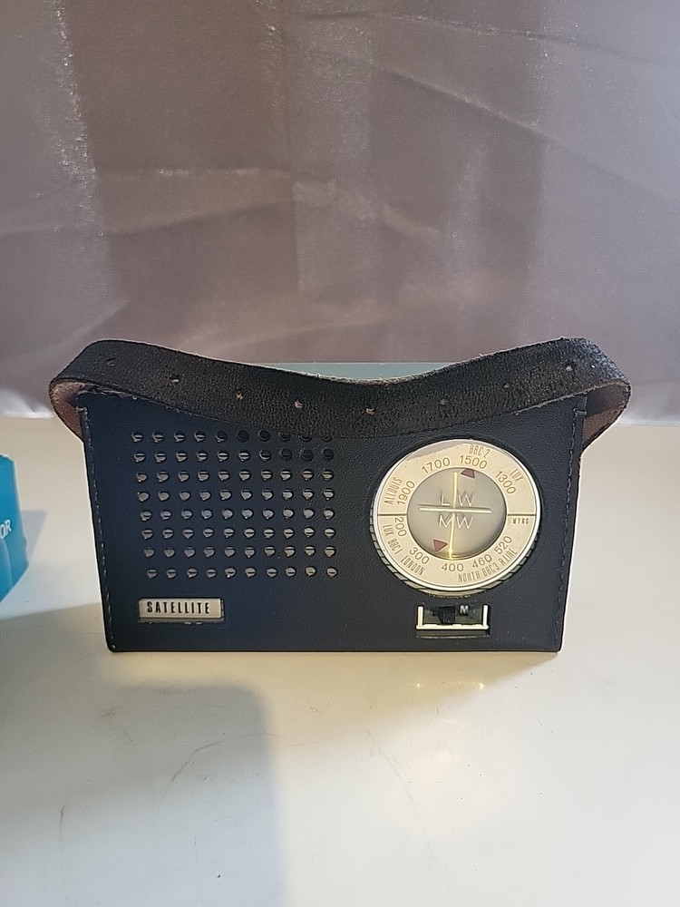 Solid state 9 Two wave radio see description