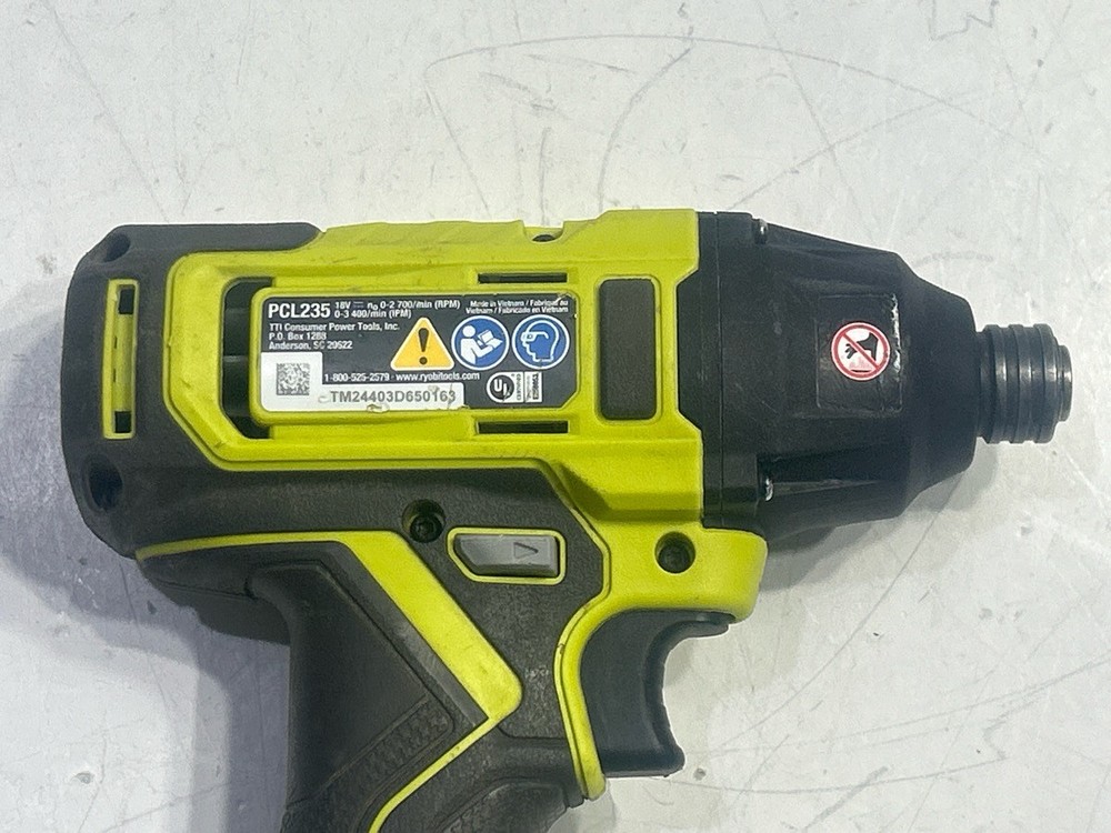 RYOBI MODEL PCL235 IMPACT DRIVER (P11030420)