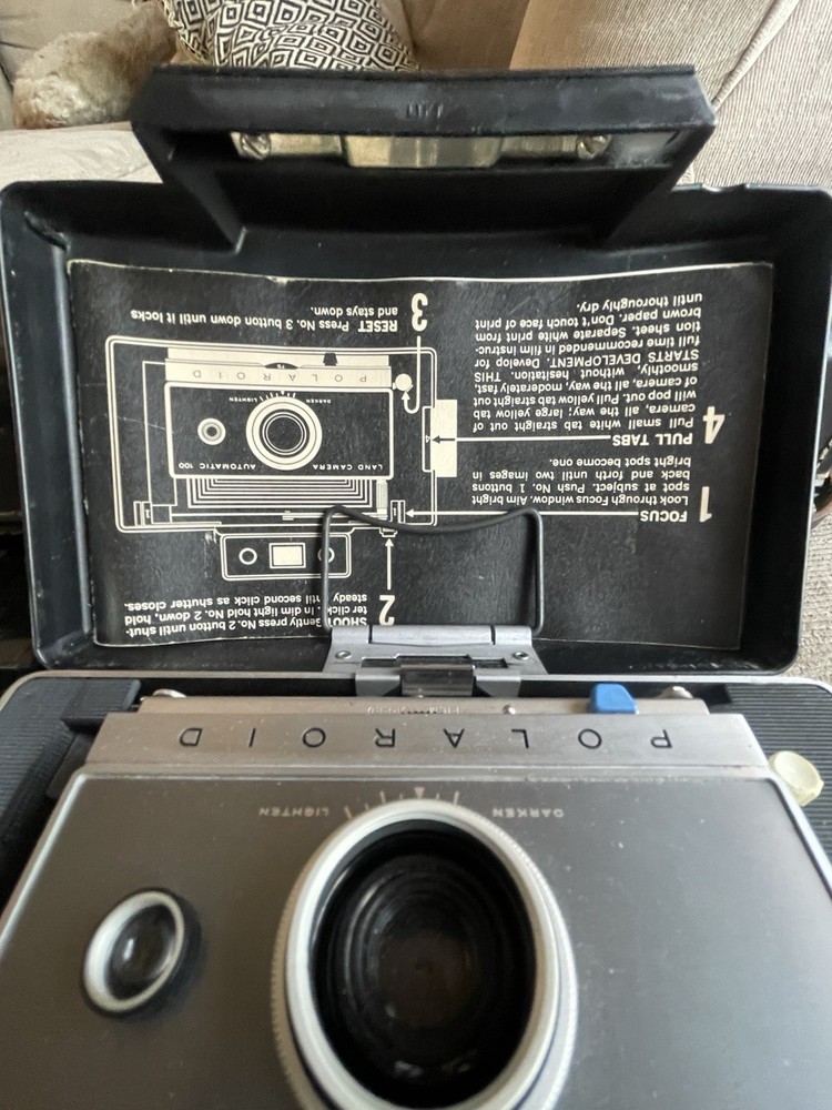 Vintage Polaroid Land Camera Automatic 100 w/ Case & Flash Untested 1960s Untest