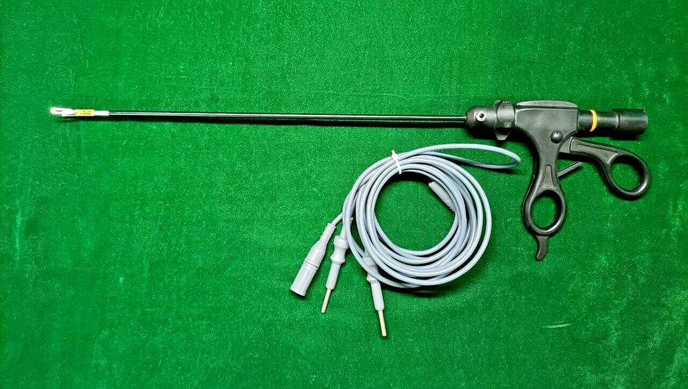 Laparoscopic Bipolar Fenestrated 5mmx330mm with Cable Reusable Instruments - 2pc