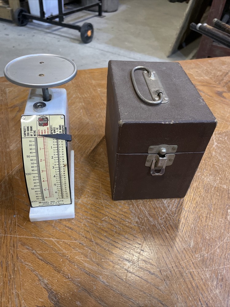 Vintage Hanson Scale With Case, Model 1475