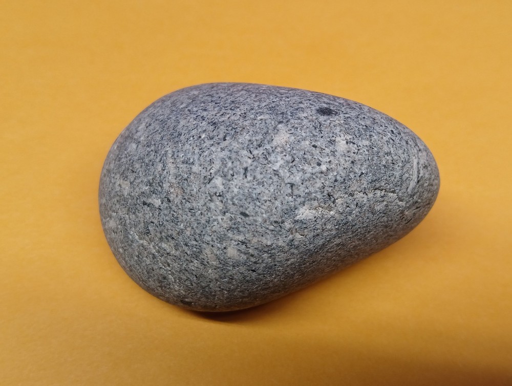 Fluorescent Sodalite ( Yooperlite ) - A Nice Coverage, Bright Stone 5.6 oz