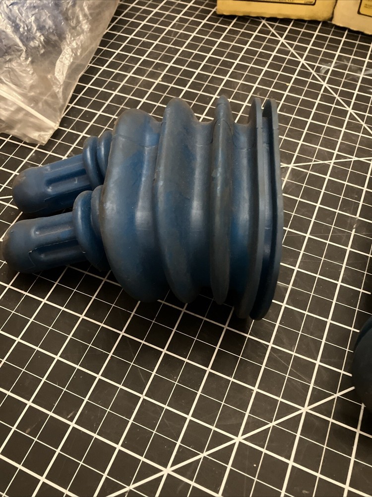 070660430 Altec Upper Control Isolator