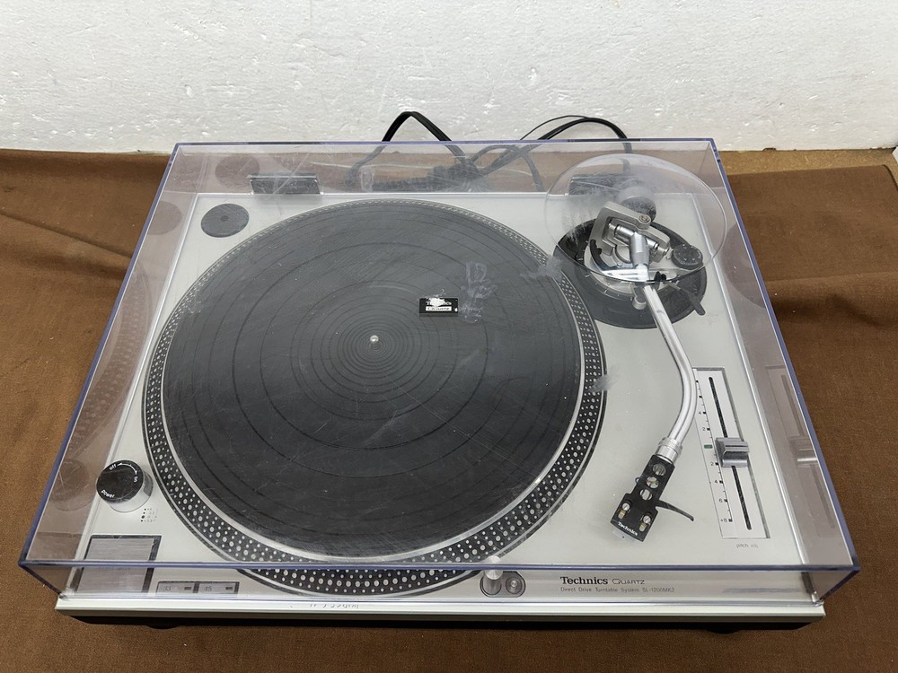 technics turntable sl 1200 mk2