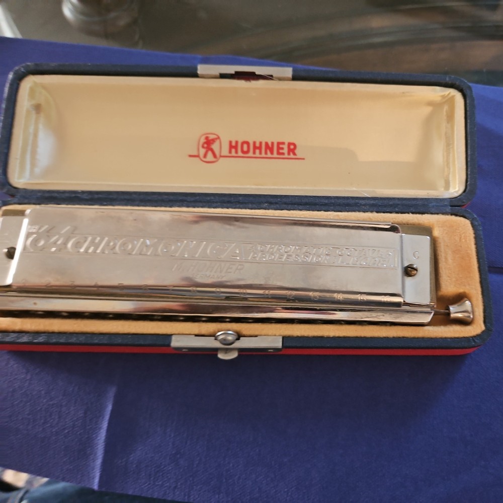 M. Hohner The 64 Chromonica Nr. 280 Harmonica in case