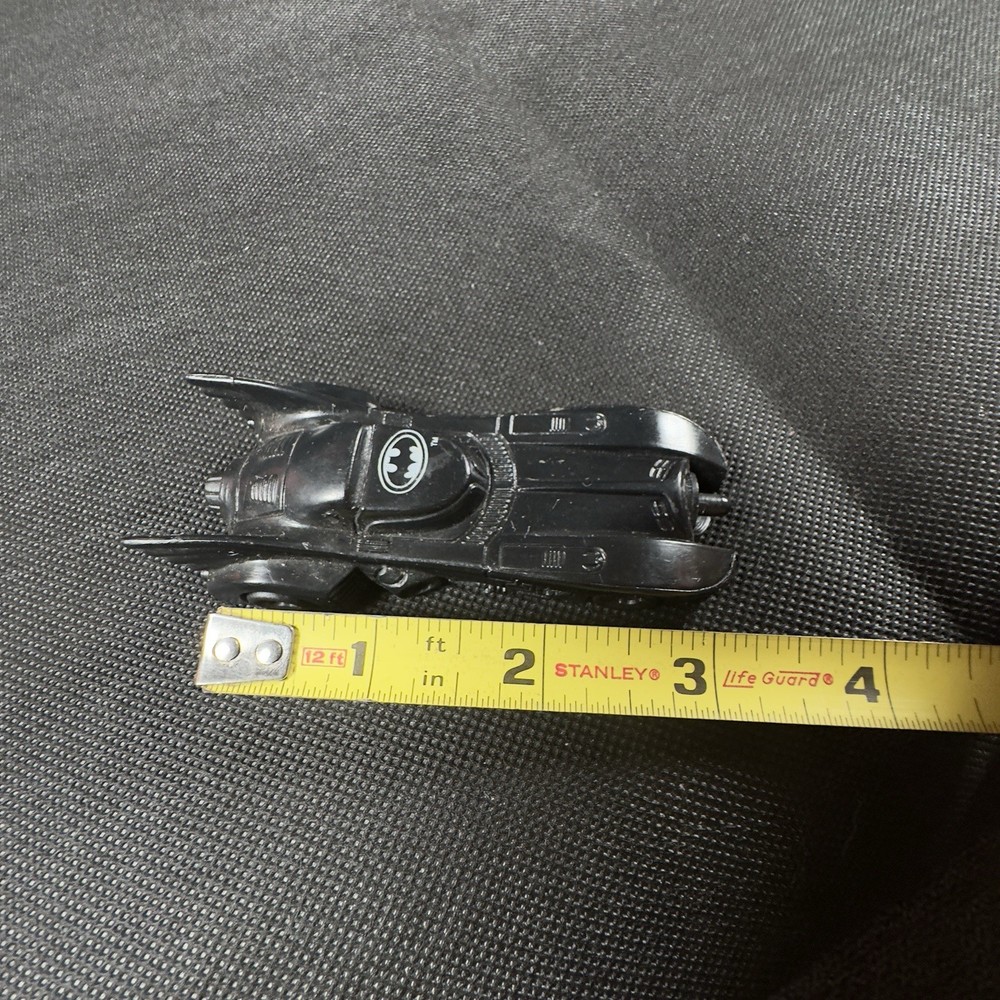 Vtg Batman Returns Batmobile Candy Topps DC 1991