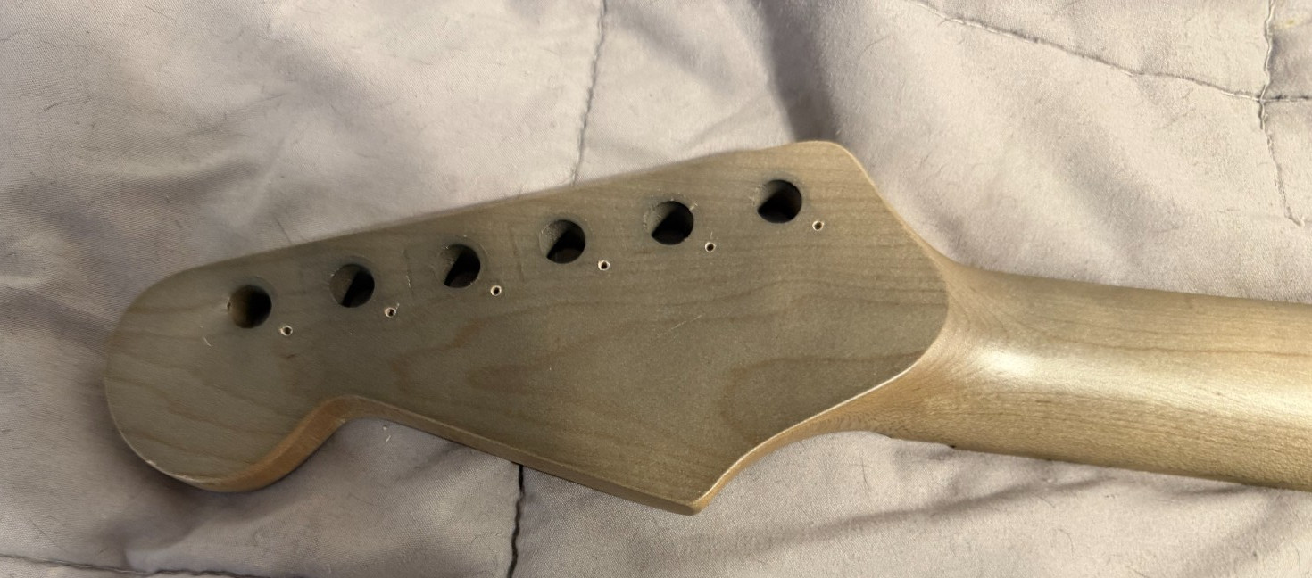 Strat Style Neck Fits EVH Bodies I have up.