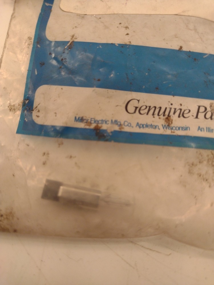 Miller 027629 Incandescent Bulb (2)