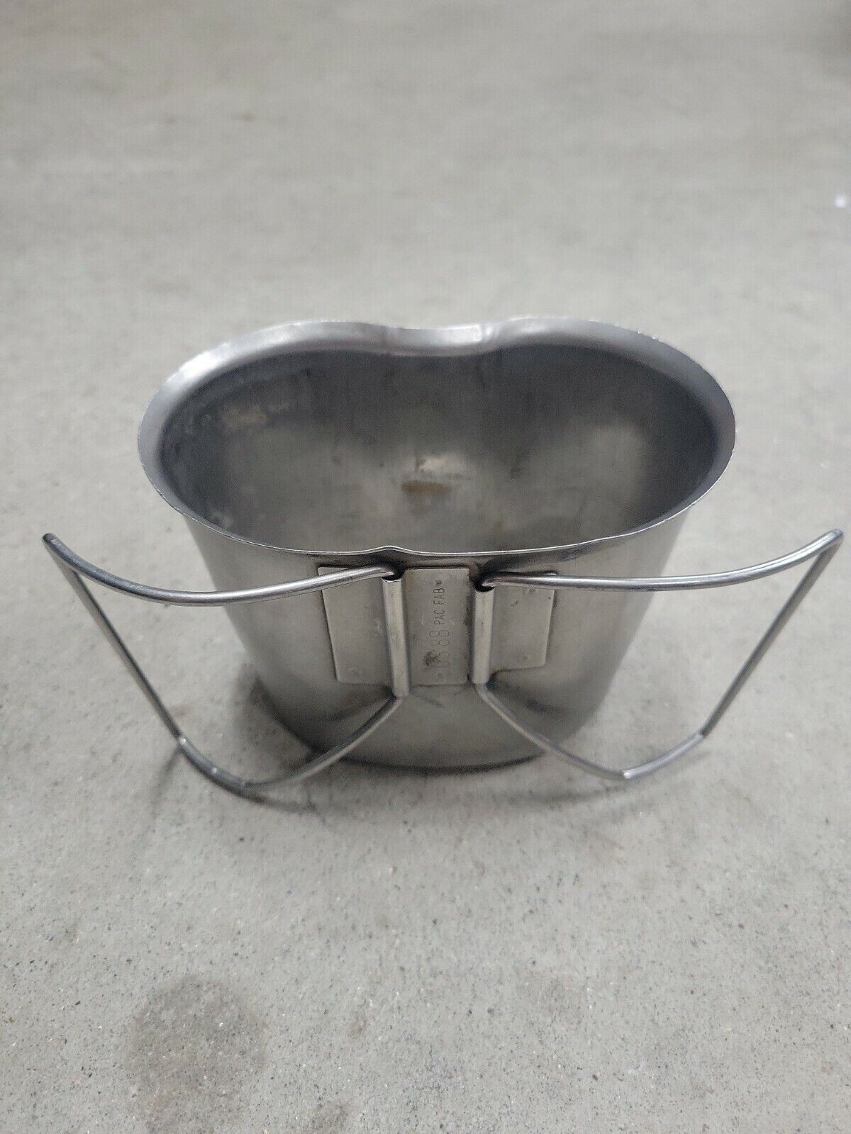 US Military Surplus 1-Quart Metal Canteen Cup w/ Butterfly Wire Handle GC