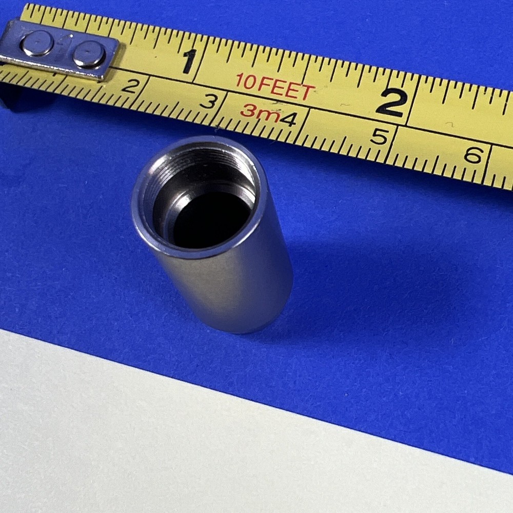 Endoscope light post fine thread adapter for PUSH ON fiber light cables