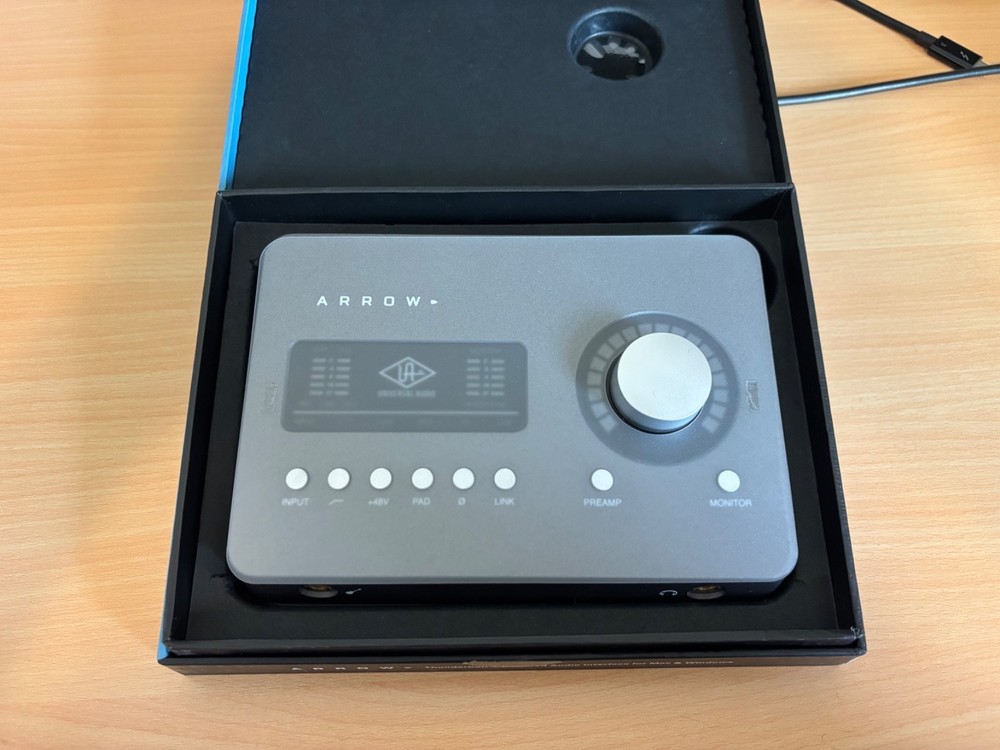 UAD Arrow Audio Interface with TB3 cable w/ Plugins or without plugins for less