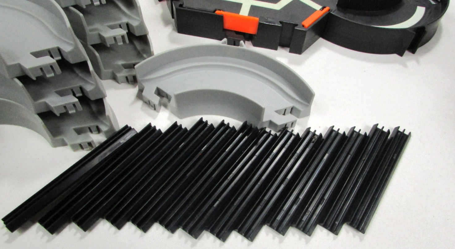 *READ* Set of 45 Hex Habitat Tracks Accessories Curved Straight Playset + Bug