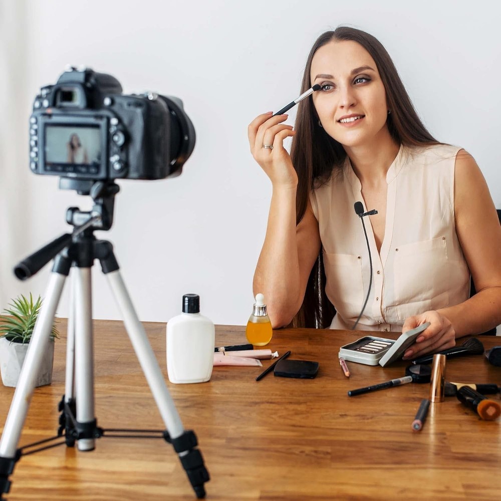 Omnidirectional Lapel Lavalier Microphone Clip-on Condenser Mini Iphone Android