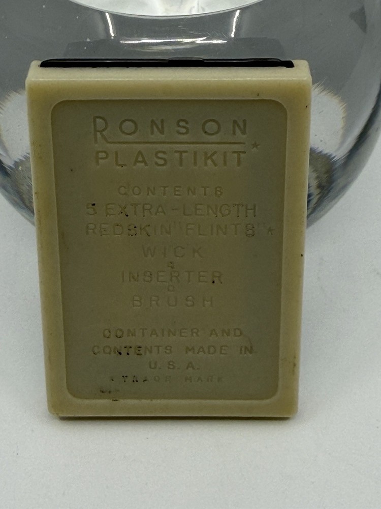 Ronson Plastikit Bakelite Flint Kit With Accessories Inside