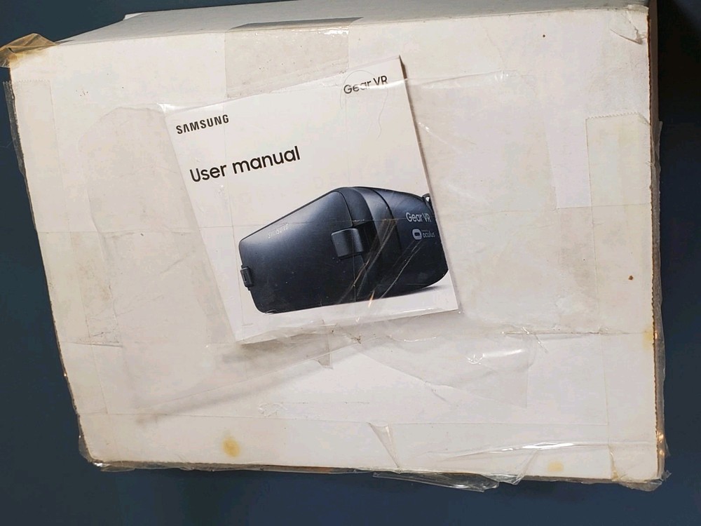Samsung Gear VR Model SM-R323 Oculus VR Headset