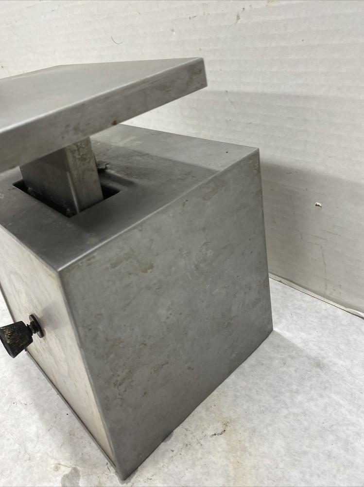 SYSCO Restuarant Kitchen Scale Model SR 5 32 oz Used SyS-04