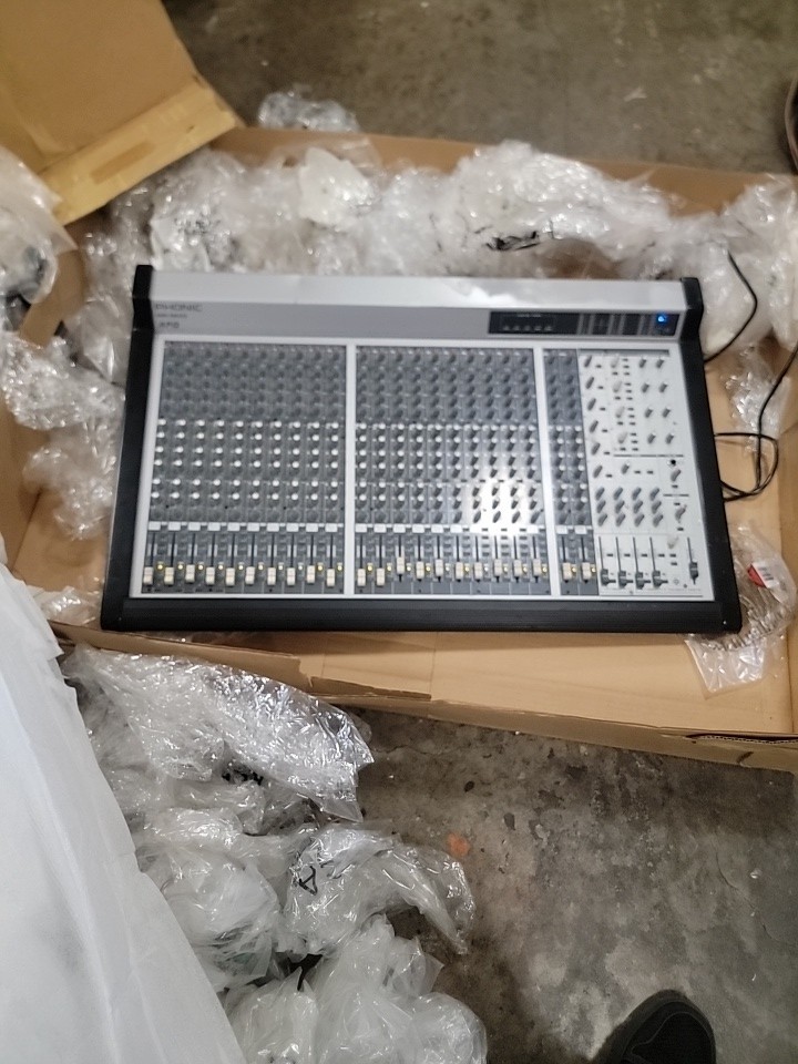 Phonic MR 3243 Mixer