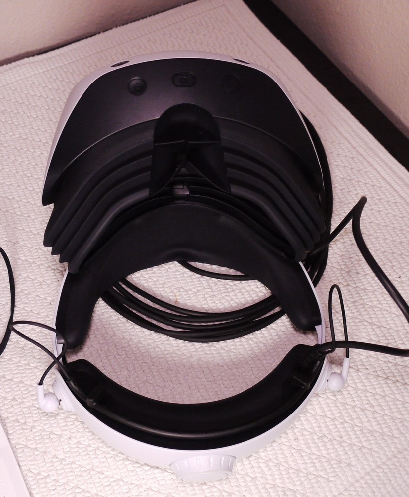 PlayStation VR 2 Headset & Sense Controllers For PS5