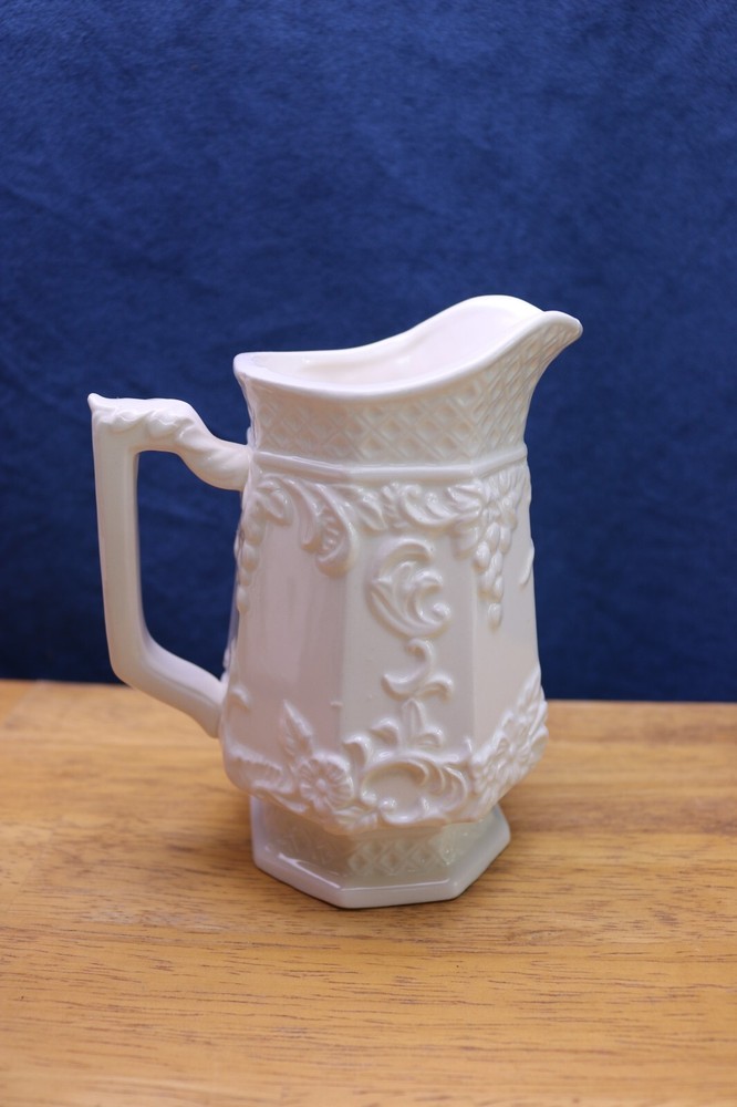 Lefton White Embossed Pitcher Grape Lattice Pattern #6490 5 3/8 "