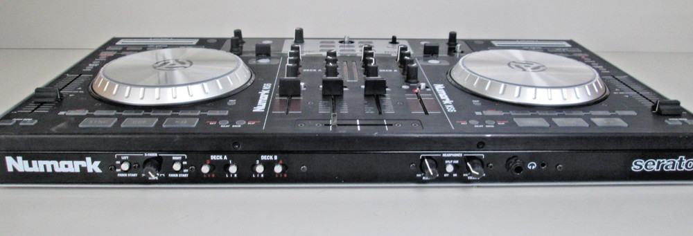 Numark NS6 Professional 4-Channel DJ Controller Touch-sensitive illuminate Mixer