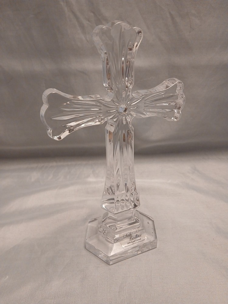 Nobel Lead Crystal Cross