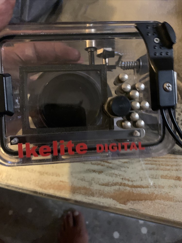 Ikelite Digital Underwater Housing Camera Heavy Clear Plexiglass Dive Case Read
