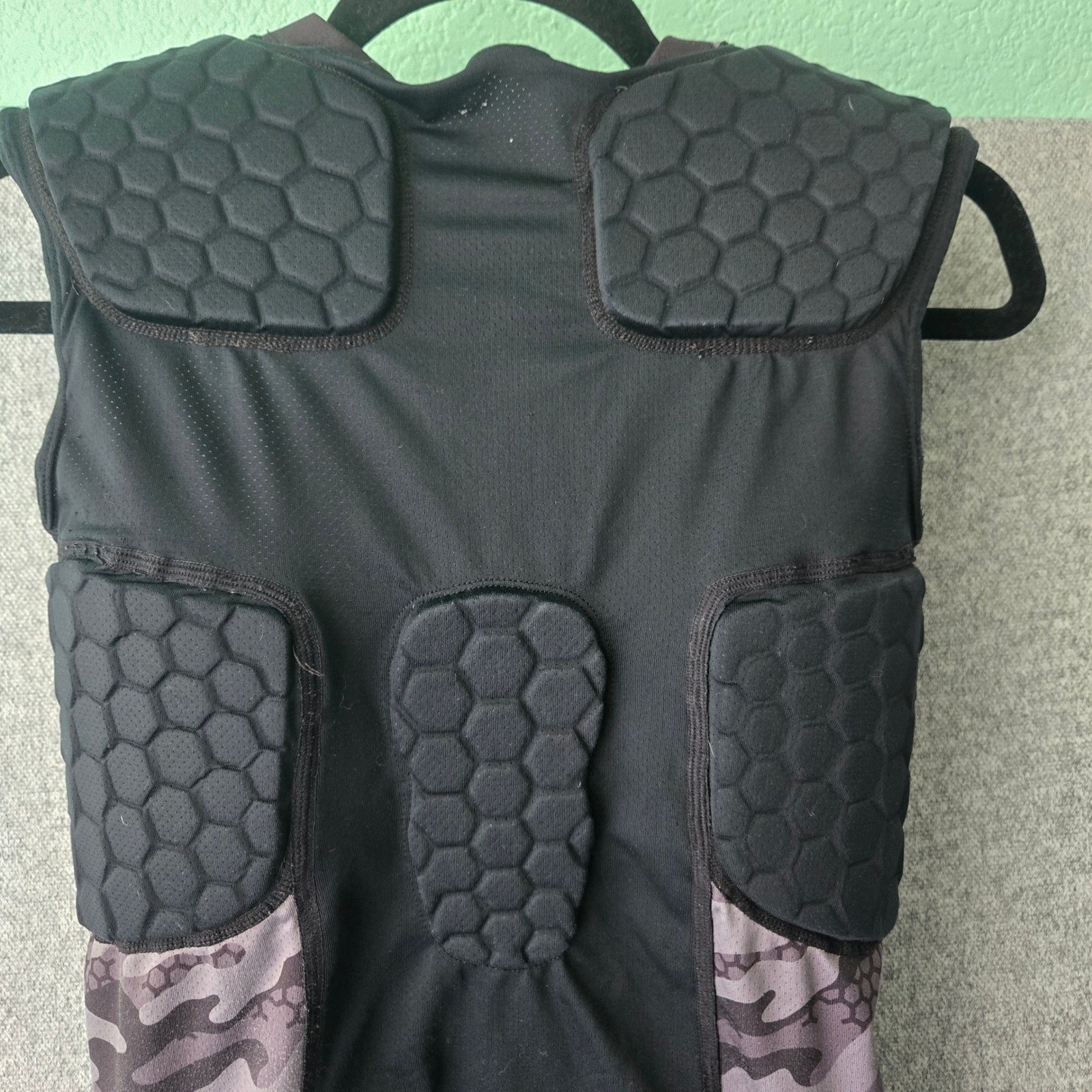 Under Armour Padded Compression Shirt Grey Camo McDavid HEX Football Rib Guard M