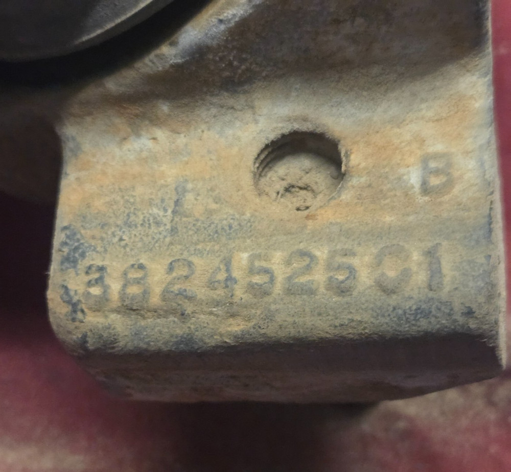 International Maxxforce 13 Engine Front Mount with Bushing 3824527C1, 3824525C1