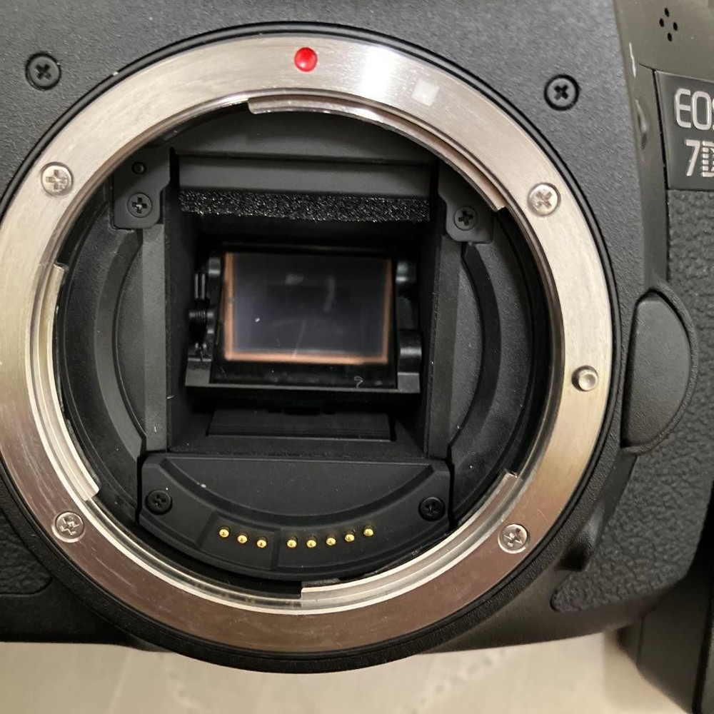 Canon EOS 7D Digital SLR Camera Body APS-C Sensor Custom Features