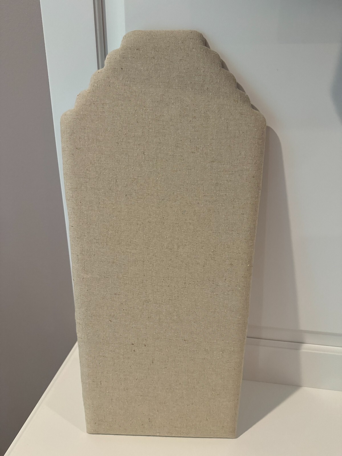 Jewelry Necklace Easel Burlap Display Stand - NEW