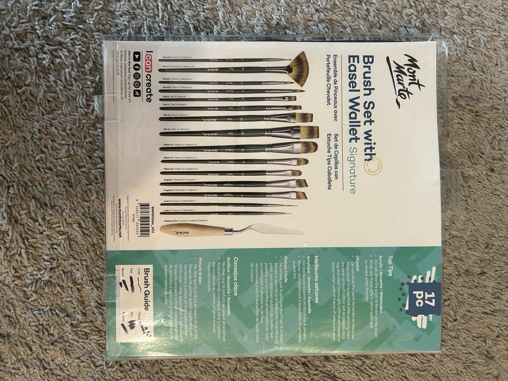 Mont Marte Brush Set With Easel Wallet Signature 17pc