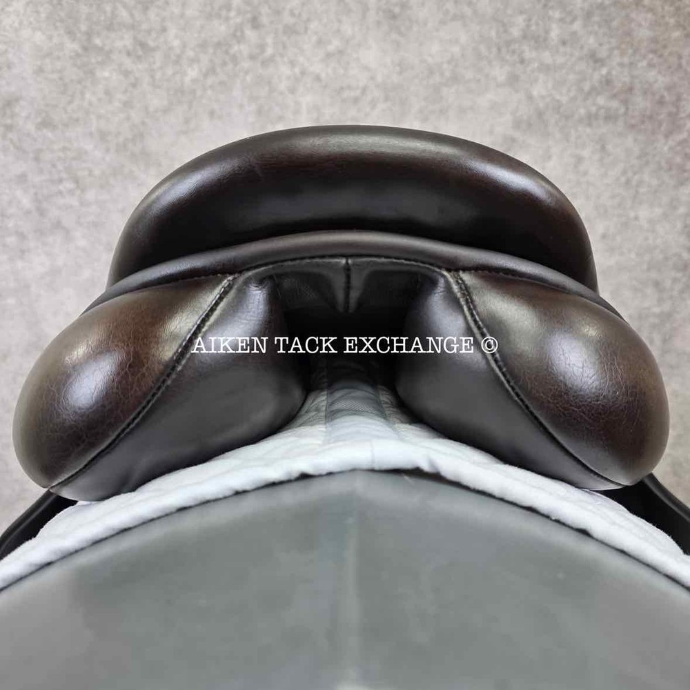 2017 County Solution Jump Saddle, 17.5" Seat, Narrow Tree (Read Description)