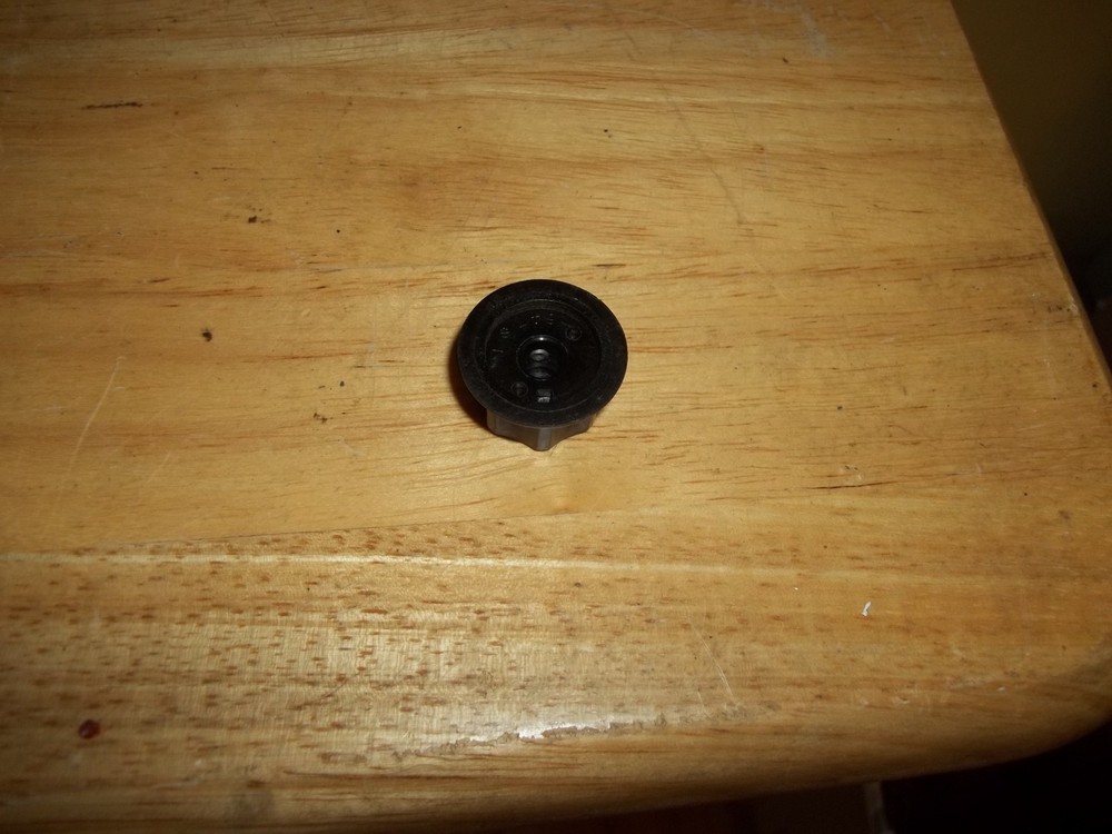 B+K 1076 Television Analyst Video or Horizontal Knob (1)