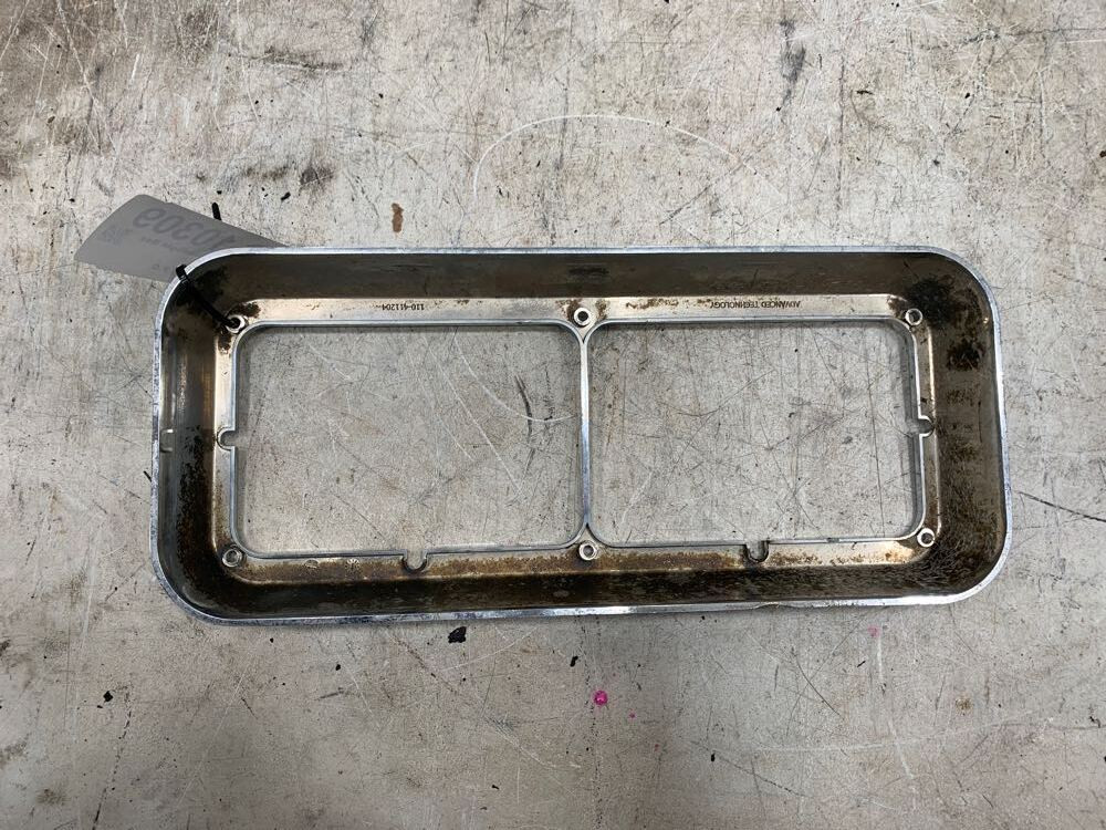 Western Star 4900 Light Bezel (710-10309)