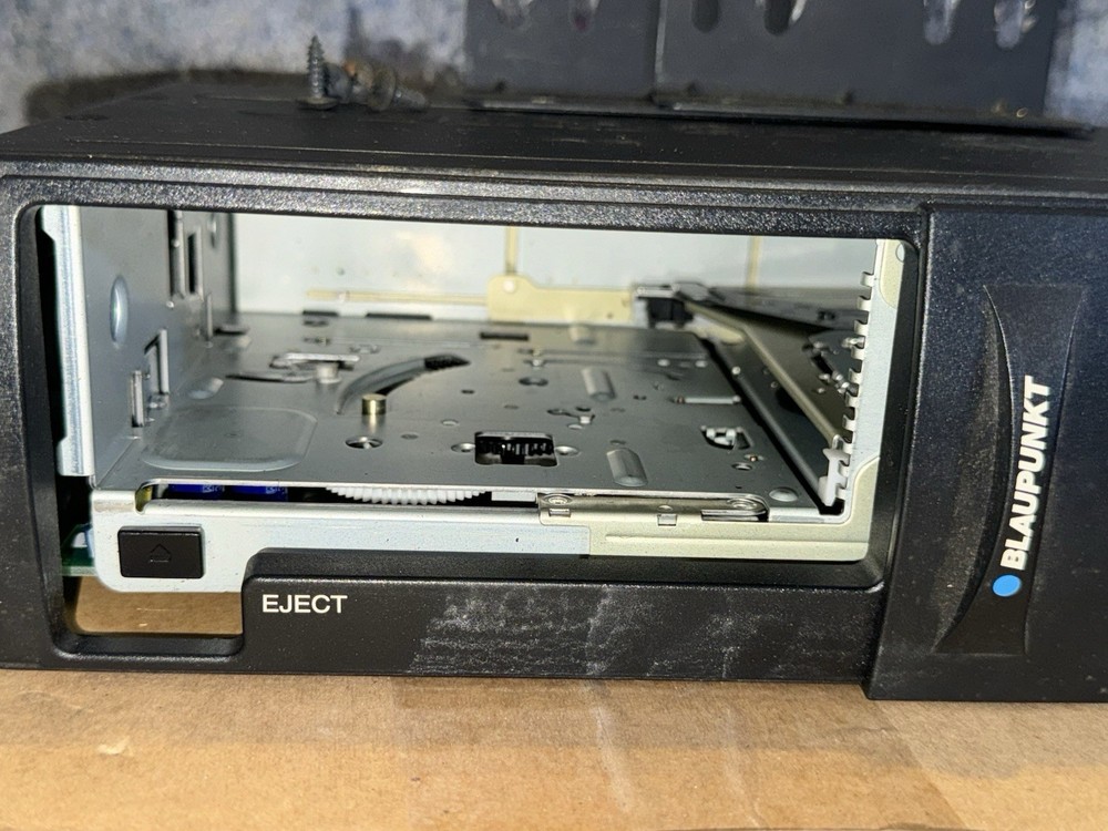 Blaupunkt AUDI CDC A08 10 CD Changer ONLY UNTESTED