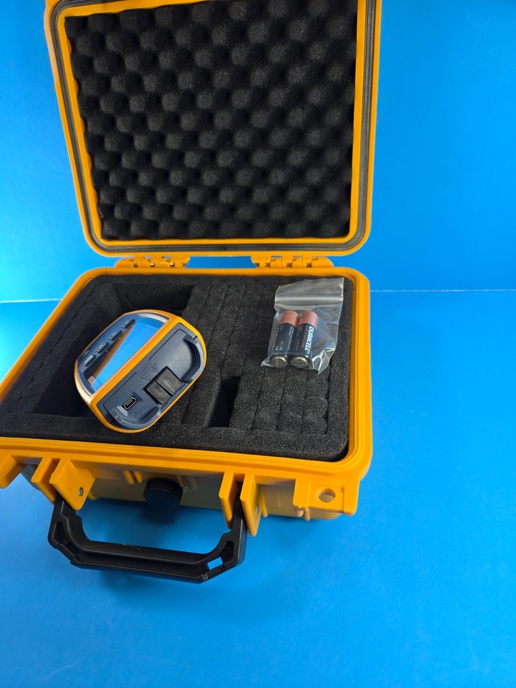 Fluke Networks MF1550SOURCE MultiFiber Pro 1550 nm SM SingleMode Laser Light