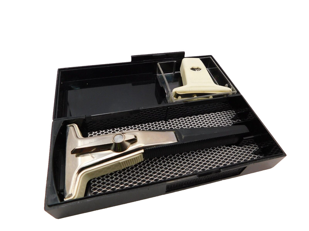 Vtg Gillette Techmatic Razor Mid 1960’s First Model W/ Iconic Case